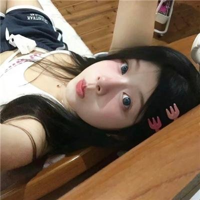 劳拉·马尔斯的眼睛